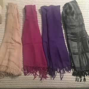 Women’s Scarves